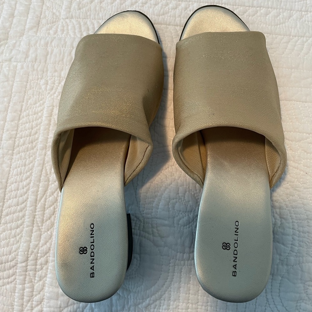 Pretty gold sandals. Size 10 1/2